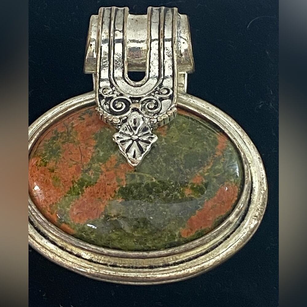 Unakite faux pendant in silver tone setting